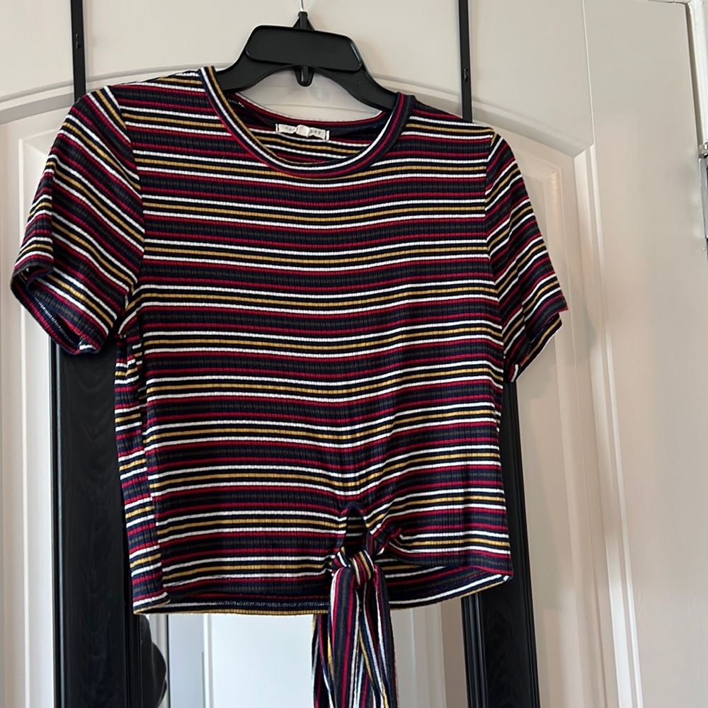 Striped crop short-sleeve shirt